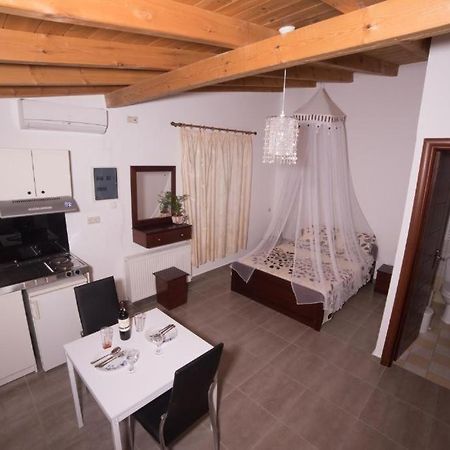 Bodikos Apartments Pitsidia Extérieur photo