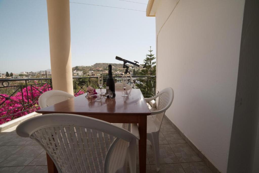 Bodikos Apartments Pitsidia Extérieur photo